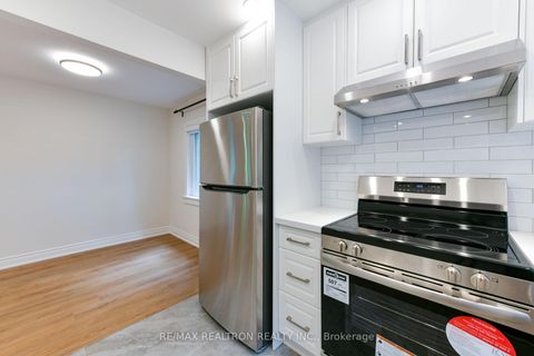 Photo 13 at 150 Upper Canada Drive, Windfields, Toronto