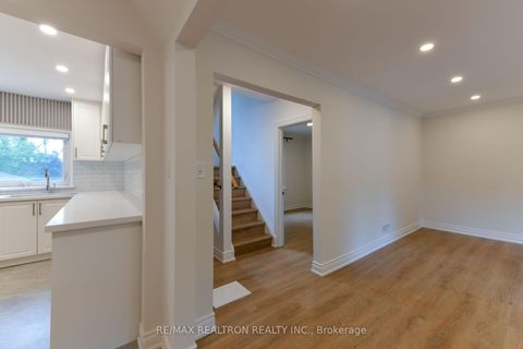 Photo 15 at 150 Upper Canada Drive, Windfields, Toronto