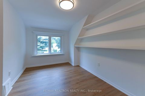 Photo 30 at 150 Upper Canada Drive, Windfields, Toronto