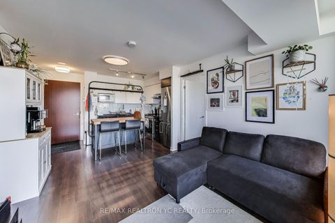 Photo 2 at 520 - 120 Varna Drive, Lawrence, Toronto