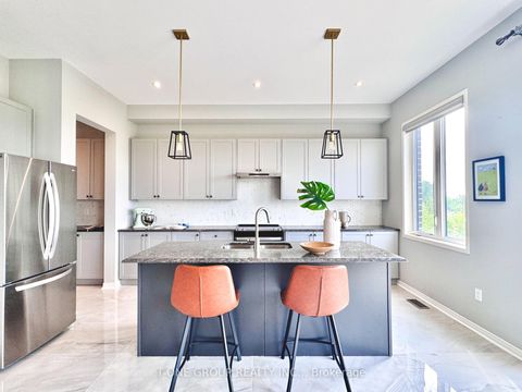 Photo 5 at 146 Hartney Drive, Rural Richmond Hill, Richmond Hill