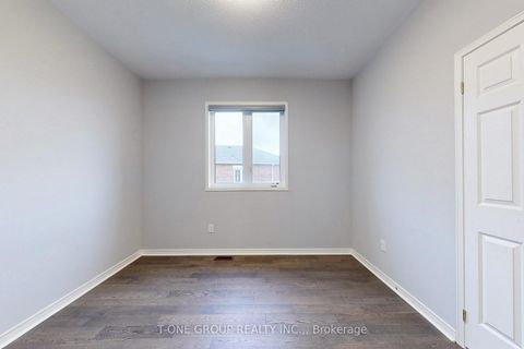 Photo 17 at 146 Hartney Drive, Rural Richmond Hill, Richmond Hill