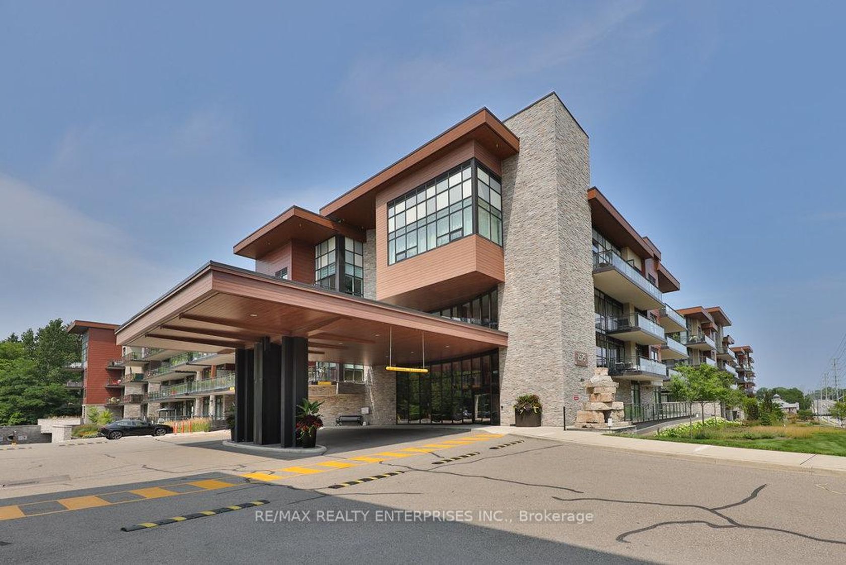GR17 - 1575 Lakeshore Road W, Clarkson, Mississauga 