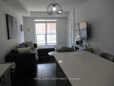 Photo 2 at 13 - 196 Pine Grove Road, Islington Woods, Vaughan