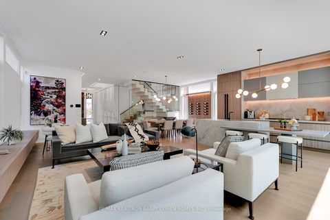 Photo 16 at 52 Elmsthorpe Avenue, Forest Hill South, Toronto
