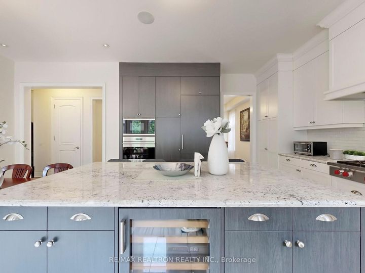 Photo 14 at 80 Annsleywood Court, Kleinburg, Vaughan