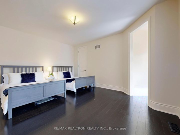 Photo 27 at 80 Annsleywood Court, Kleinburg, Vaughan