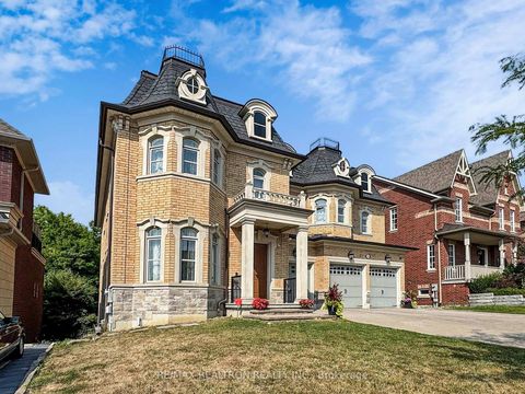 Photo 2 at 80 Annsleywood Court, Kleinburg, Vaughan