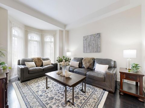 Photo 4 at 80 Annsleywood Court, Kleinburg, Vaughan