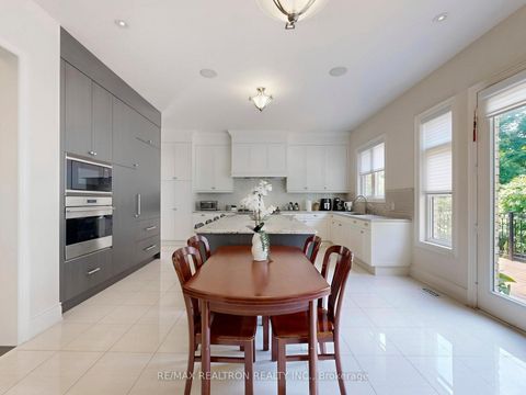 Photo 16 at 80 Annsleywood Court, Kleinburg, Vaughan