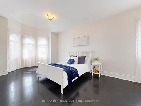 Photo 30 at 80 Annsleywood Court, Kleinburg, Vaughan