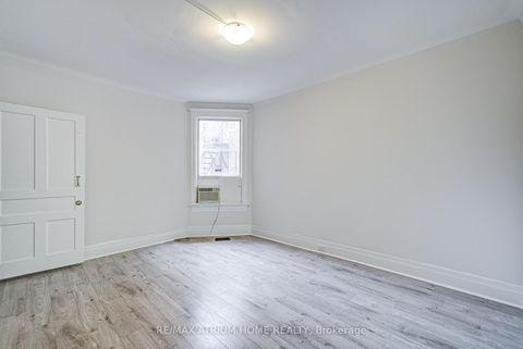 Photo 7 at 1000 Dundas Street W, Bellwoods, Toronto