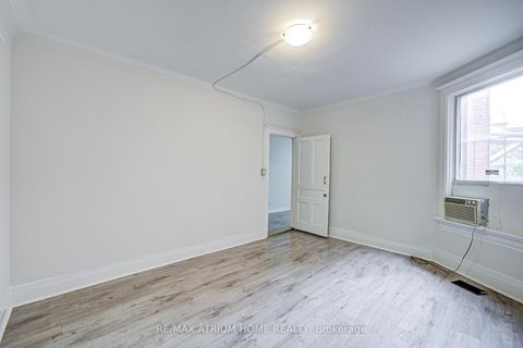 Photo 9 at 1000 Dundas Street W, Bellwoods, Toronto Photo 9 at 1000 Dundas Street W, Bellwoods, Toronto