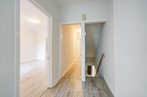 Photo 11 at 1000 Dundas Street W, Bellwoods, Toronto Photo 11 at 1000 Dundas Street W, Bellwoods, Toronto