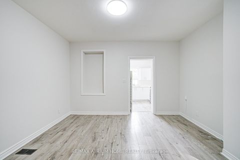 Photo 12 at 1000 Dundas Street W, Bellwoods, Toronto