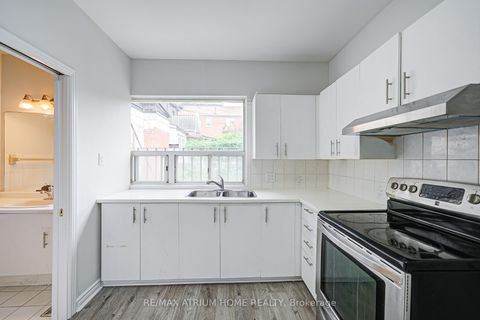 Photo 17 at 1000 Dundas Street W, Bellwoods, Toronto