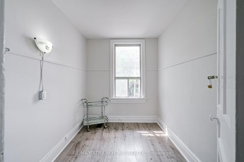 Photo 36 at 1000 Dundas Street W, Bellwoods, Toronto