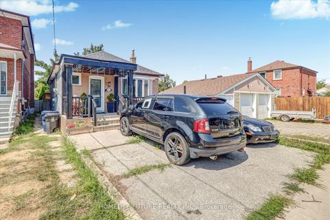 Photo 2 at 26 North Bonnington Avenue, Birchmount, Toronto