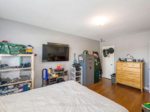 Photo 13 at 21 Pylon Place, Old Rexdale, Toronto