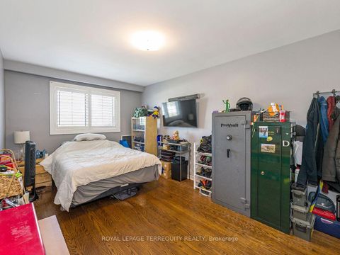 Photo 14 at 21 Pylon Place, Old Rexdale, Toronto
