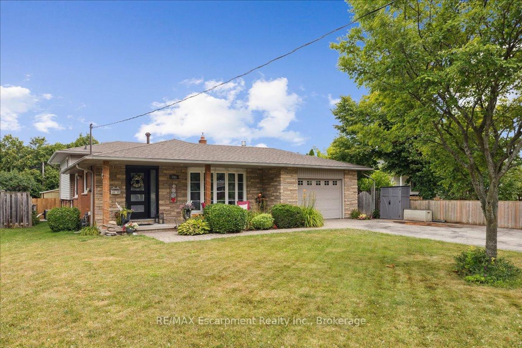 755 Parker Crescent, Brant, Burlington 