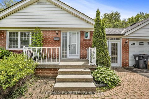 Photo 3 at 17 Brinloor Boulevard, Scarborough Village, Toronto