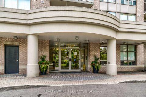 Photo 2 at 610 - 1720 Eglinton Avenue E, Victoria Village, Toronto