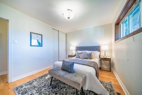 Photo 18 at 55 North Hills Terrace, Don Mills, Toronto