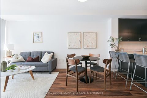 Photo 6 at 1007 - 560 Front Street W, Waterfront Communities C1, Toronto
