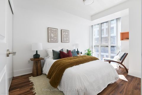 Photo 10 at 1007 - 560 Front Street W, Waterfront Communities C1, Toronto