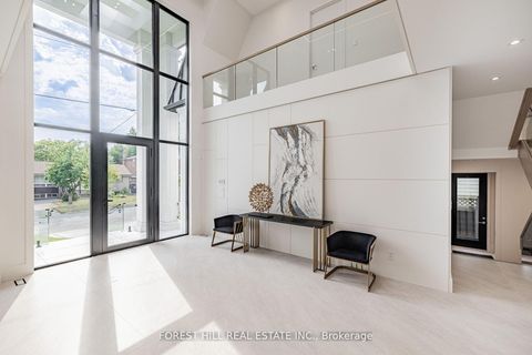 Photo 12 at 105 Castle Hill Drive, L'Amoreaux, Toronto