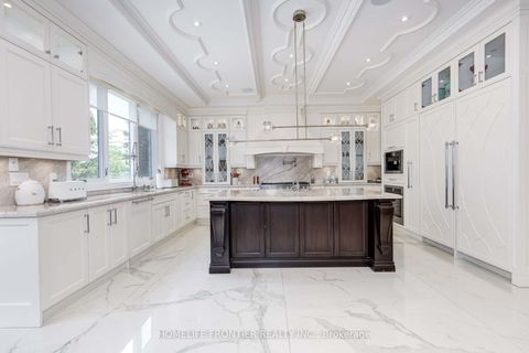 Photo 15 at 64 Yorkminster Road, Windfields, Toronto