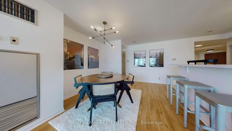 Photo 3 at 907 - 10 Yonge Street, Waterfront Communities C1, Toronto
