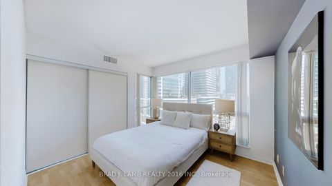 Photo 5 at 907 - 10 Yonge Street, Waterfront Communities C1, Toronto