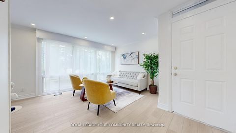 Photo 3 at 446 Lynett Crescent, Crosby, Richmond Hill