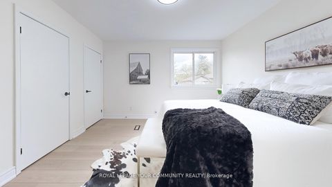 Photo 17 at 446 Lynett Crescent, Crosby, Richmond Hill
