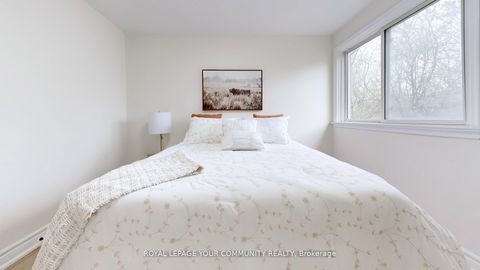 Photo 19 at 446 Lynett Crescent, Crosby, Richmond Hill