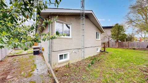 Photo 49 at 446 Lynett Crescent, Crosby, Richmond Hill