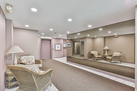 Photo 0 at 203 - 249 Major Mackenzie Drive E, Harding, Richmond Hill