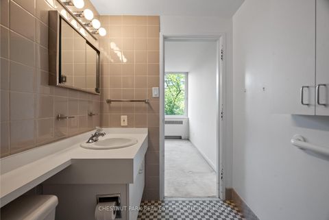 Photo 16 at 602 - 500 Avenue Road, Casa Loma, Toronto Photo 16 at 602 - 500 Avenue Road, Casa Loma, Toronto