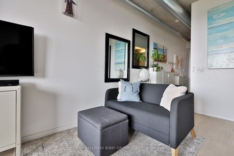 Photo 2 at 614 - 170 Bayview Avenue, Waterfront Communities C8, Toronto