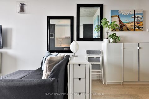 Photo 5 at 614 - 170 Bayview Avenue, Waterfront Communities C8, Toronto