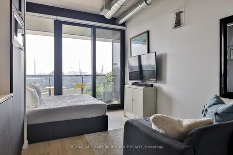 Photo 9 at 614 - 170 Bayview Avenue, Waterfront Communities C8, Toronto