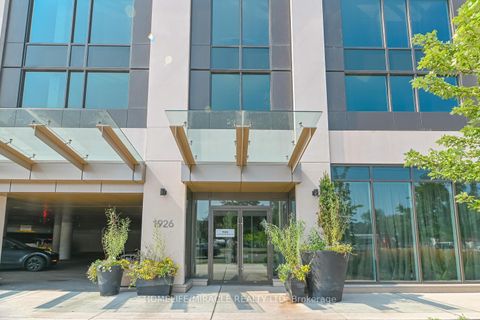 Photo 2 at 3811 - 1926 Lakeshore Boulevard, South Parkdale, Toronto