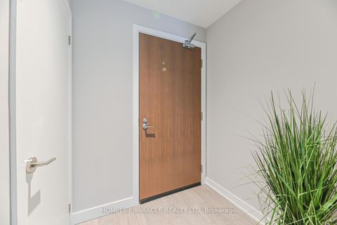Photo 4 at 3811 - 1926 Lakeshore Boulevard, South Parkdale, Toronto