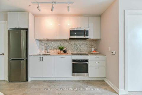 Photo 10 at 3811 - 1926 Lakeshore Boulevard, South Parkdale, Toronto