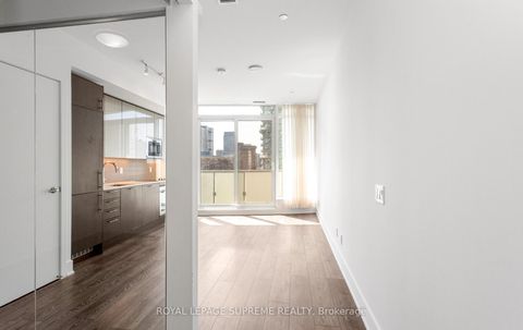 Photo 8 at 1701 - 403 Church Street, Yonge Corridor, Toronto Photo 8 at 1701 - 403 Church Street, Yonge Corridor, Toronto