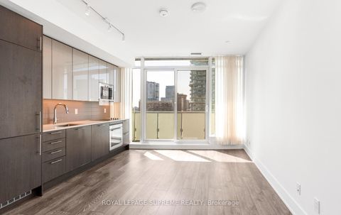 Photo 11 at 1701 - 403 Church Street, Yonge Corridor, Toronto Photo 11 at 1701 - 403 Church Street, Yonge Corridor, Toronto