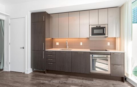 Photo 12 at 1701 - 403 Church Street, Yonge Corridor, Toronto Photo 12 at 1701 - 403 Church Street, Yonge Corridor, Toronto