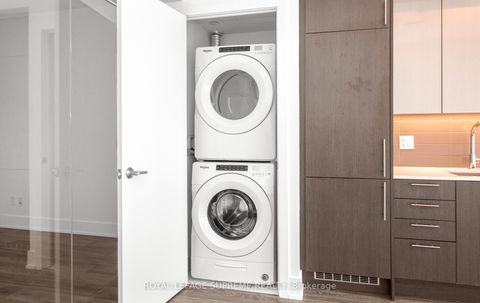 Photo 24 at 1701 - 403 Church Street, Yonge Corridor, Toronto Photo 24 at 1701 - 403 Church Street, Yonge Corridor, Toronto